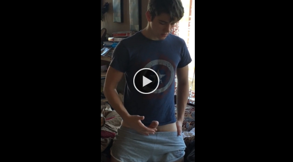 Straight friend jerks off while facetimeing | Amateur Gay Rookie Videos - g...